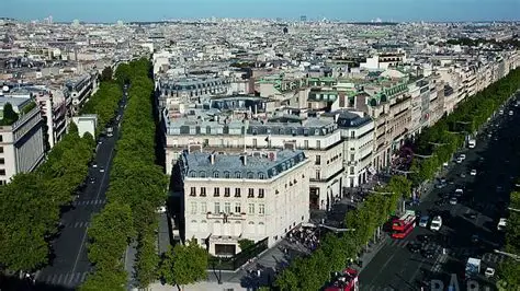 Plaza Elysees