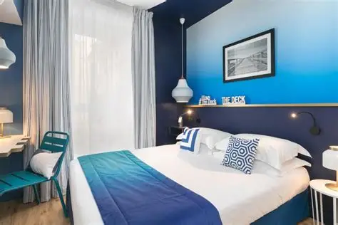 NOVOTEL PARIS CENTRE THE DECK HOTEL BY HAPPY CULTUREEIFFEL
