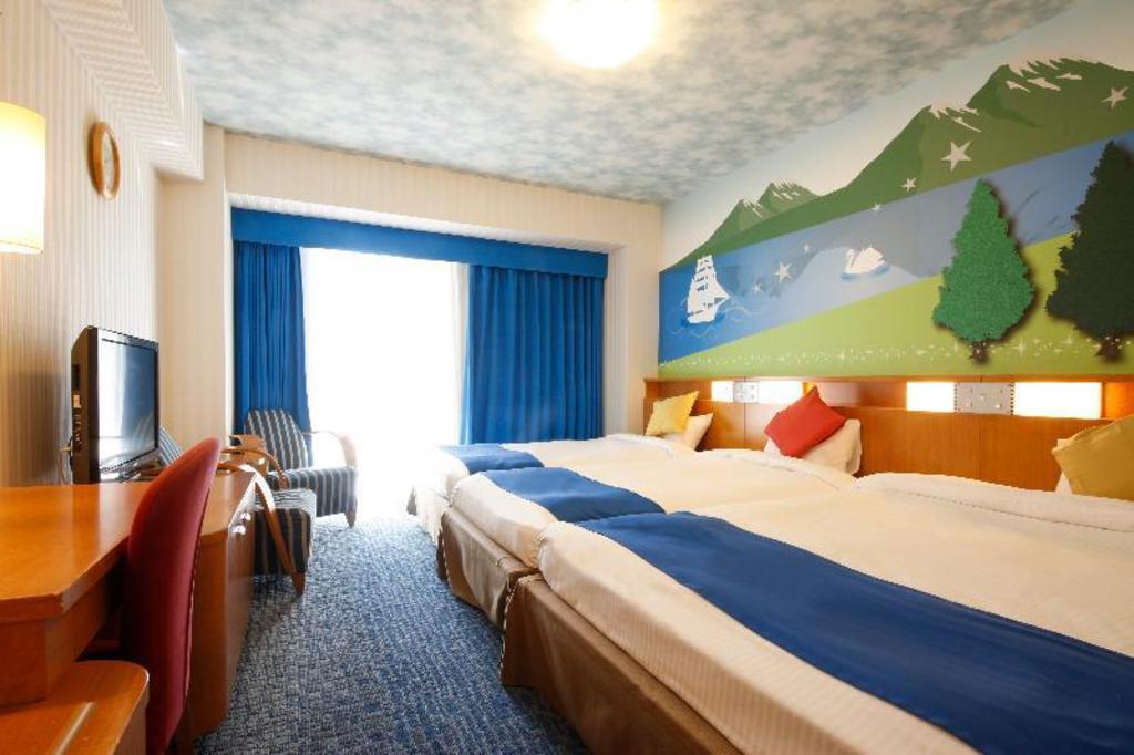 ORIENTAL HOTEL UNIVERSAL