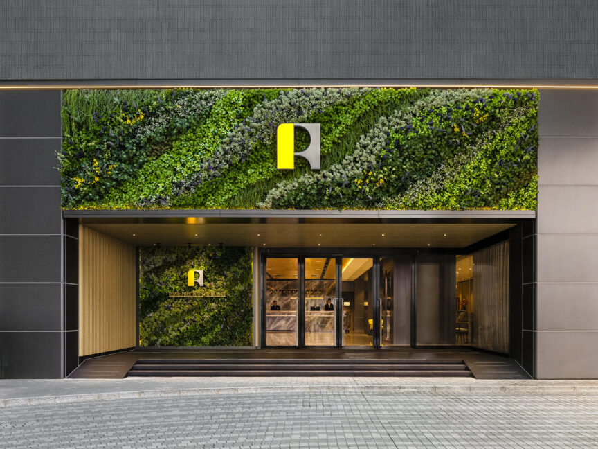 PARK ROYAL