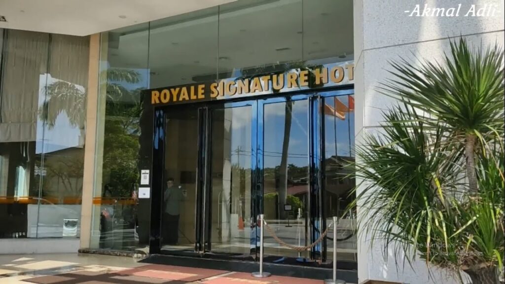 ROYALE SIGNATURE